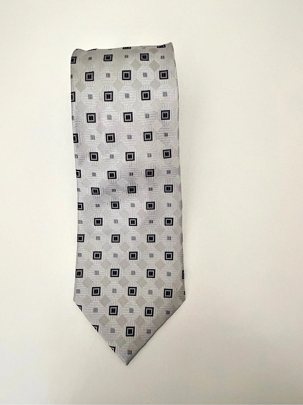 Canterbury Men's Geometric Tie in Gray & Black